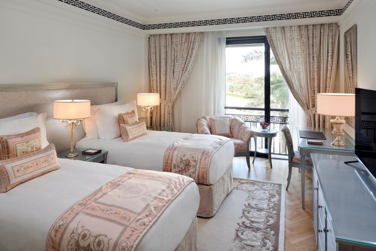Palazzo Versace Dubai Esterno foto Deluxe room
