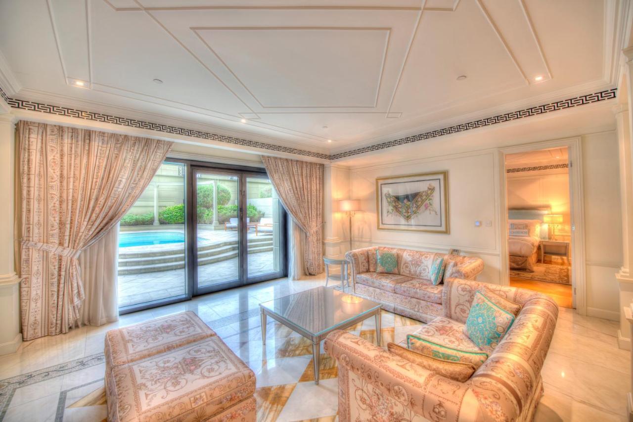 Palazzo Versace Dubai Esterno foto A living room at the Emirates Palace