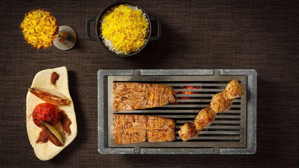 Palazzo Versace Dubai Esterno foto A plate of Iranian kabab