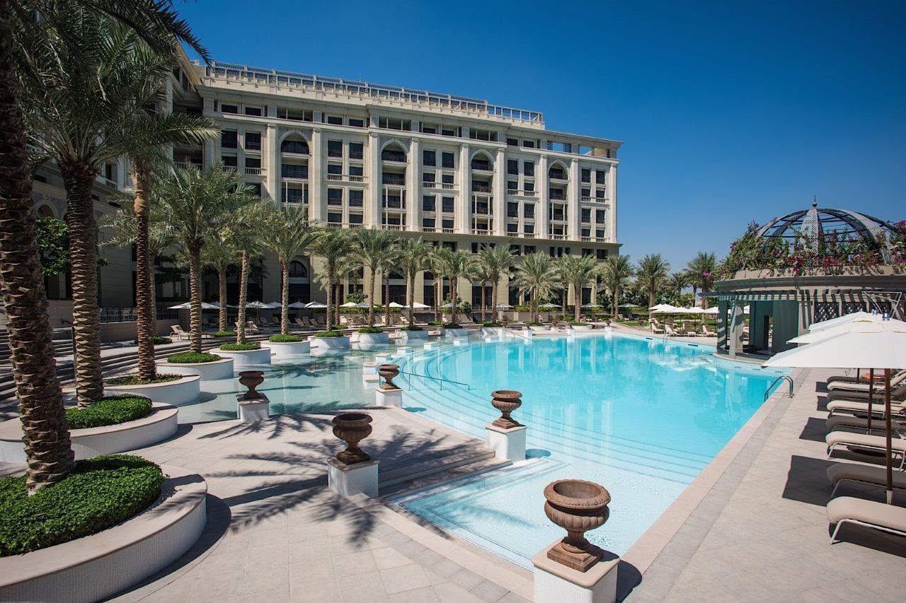 Palazzo Versace Dubai Esterno foto The pool at the St. Regis