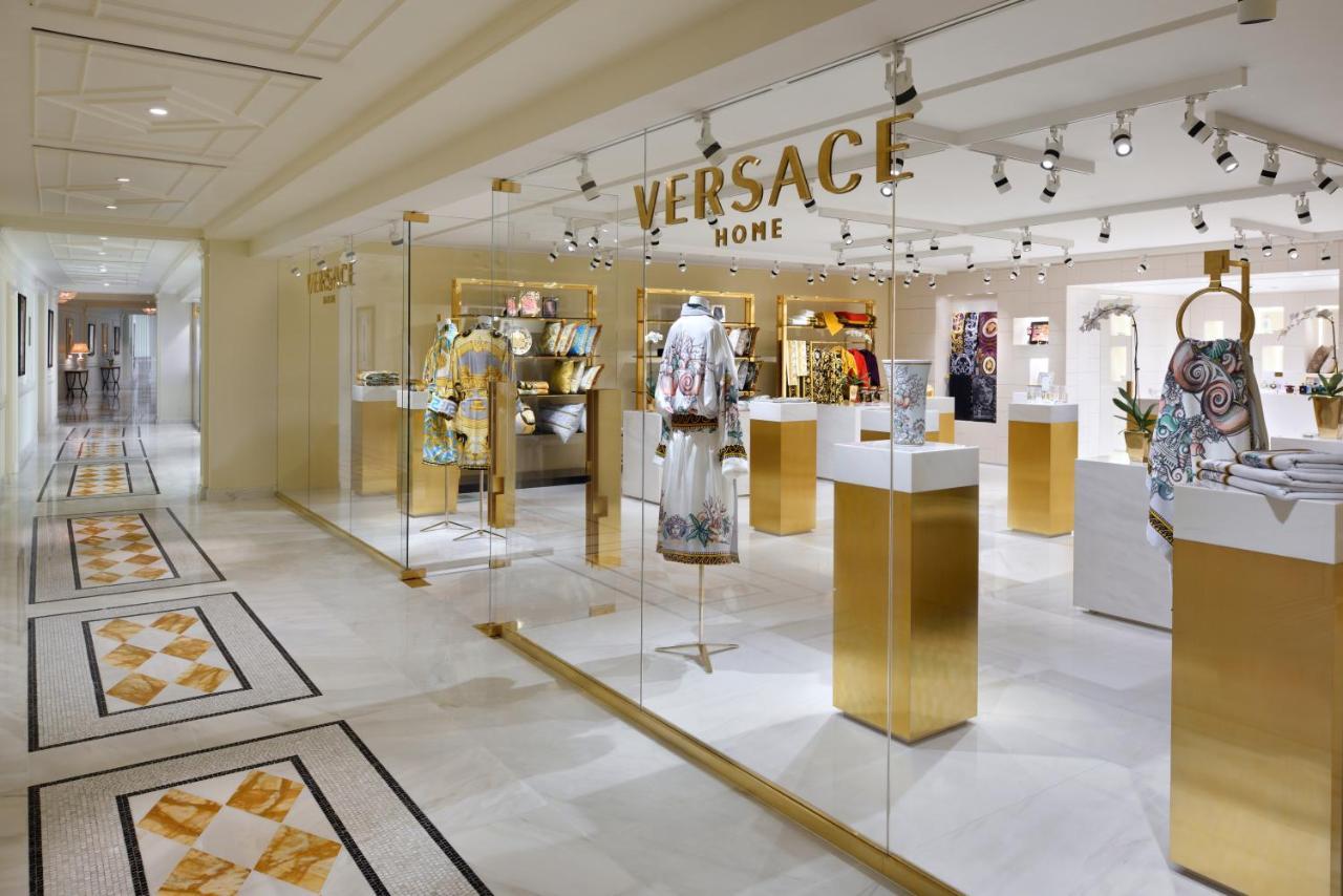 Palazzo Versace Dubai Esterno foto Versace Home store in the Wynn Las Vegas