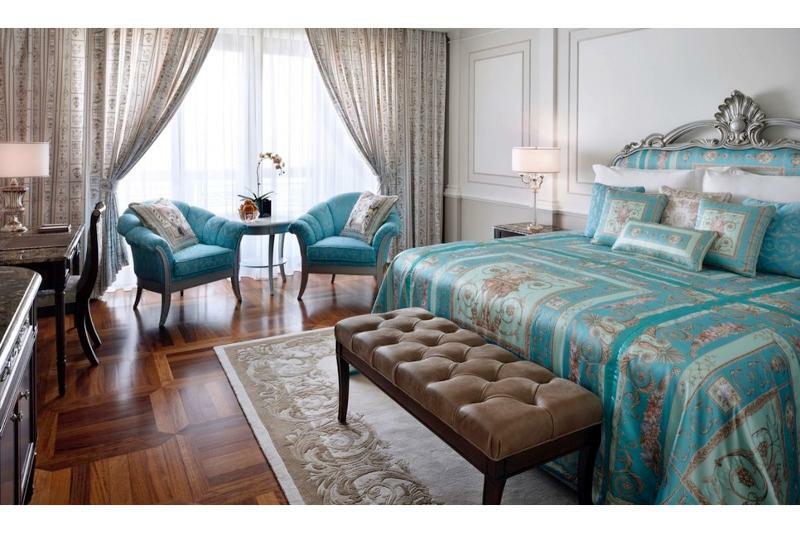 Palazzo Versace Dubai Esterno foto A bedroom at the Four Seasons Hotel